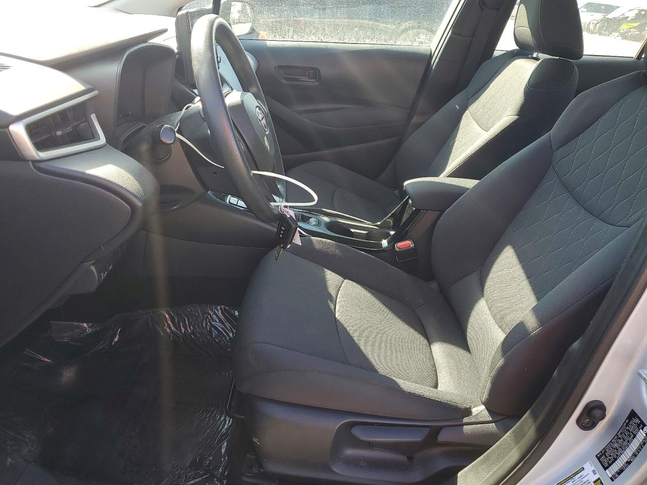 2022 TOYOTA COROLLA LE photo 13