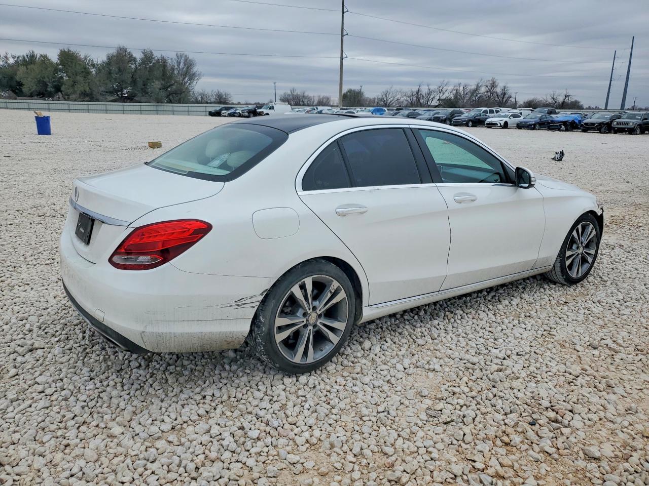 2015 MERCEDES-BENZ C 300 photo 5