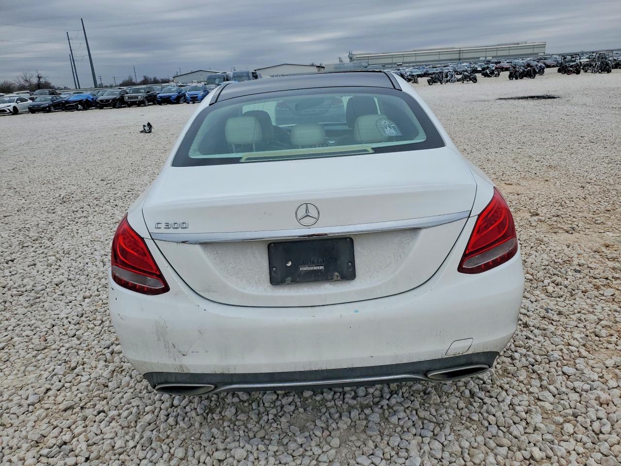 2015 MERCEDES-BENZ C 300 photo 11