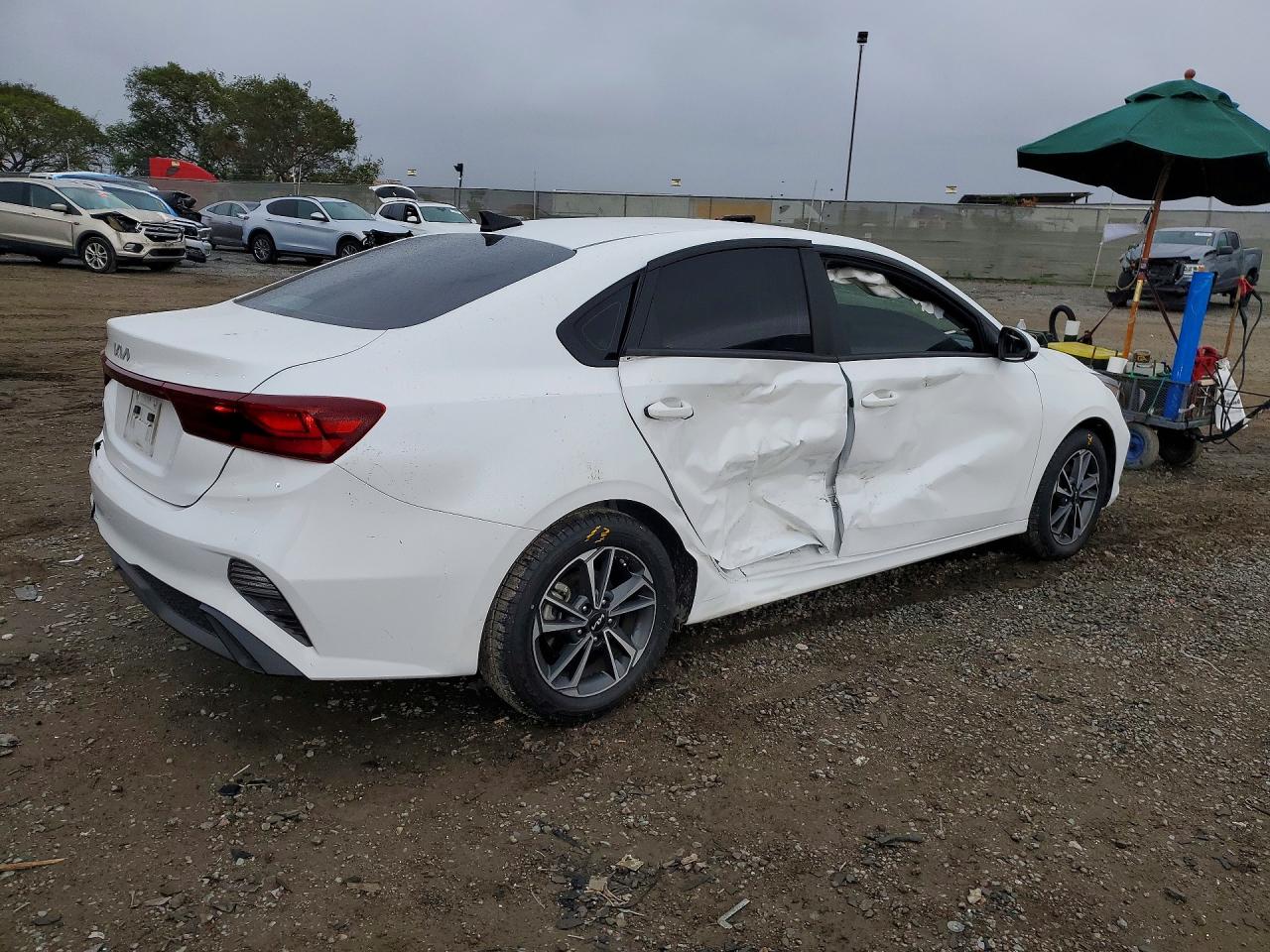 2023 KIA FORTE LX photo 7