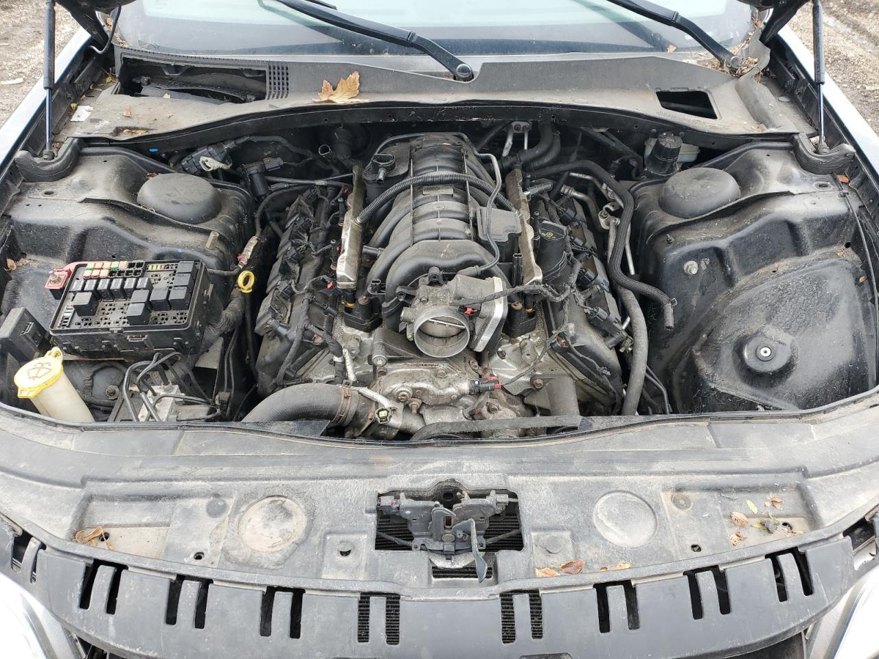 2012 CHRYSLER 300C photo 11