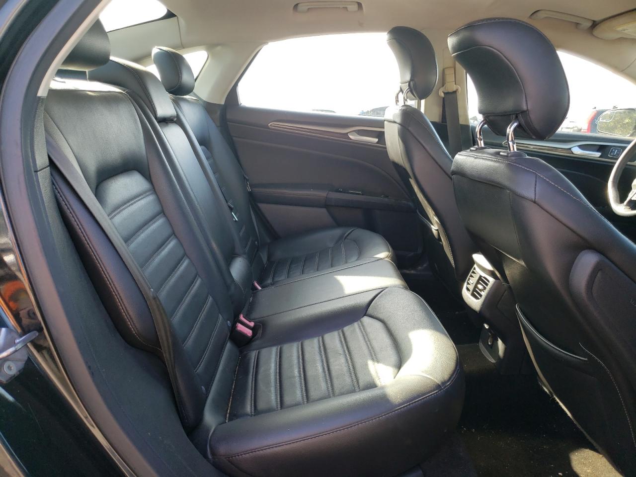 2013 FORD FUSION SE photo 19