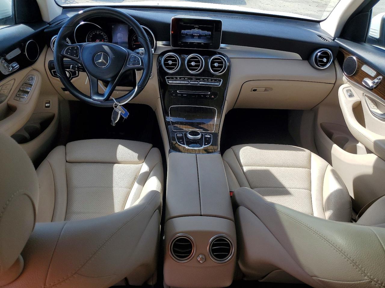 2018 MERCEDES-BENZ GLC 300 photo 8