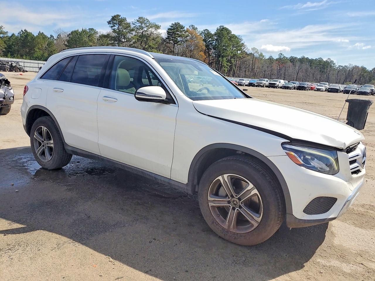 2018 MERCEDES-BENZ GLC 300 photo 4