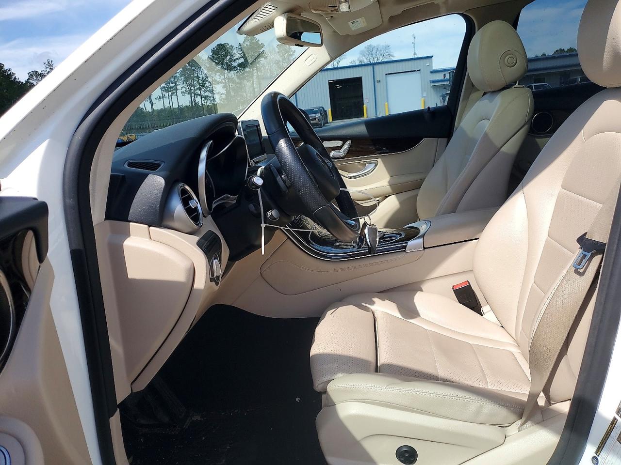 2018 MERCEDES-BENZ GLC 300 photo 7