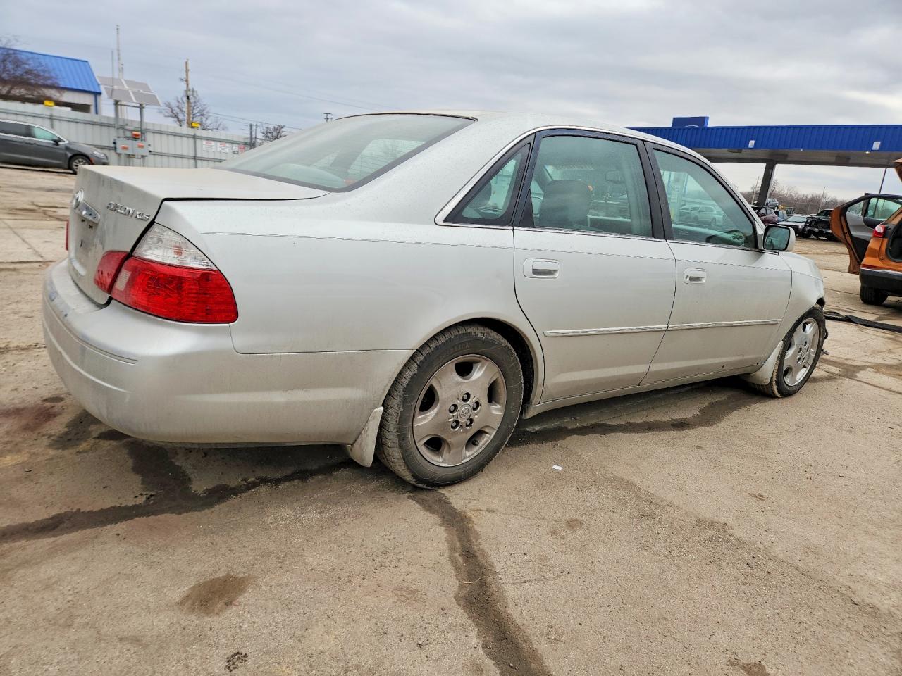 2003 TOYOTA AVALON XLS photo 5