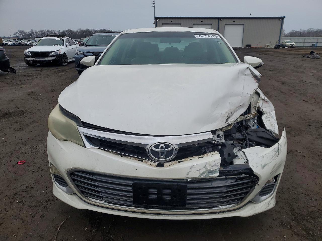2013 TOYOTA AVALON BASE photo 9