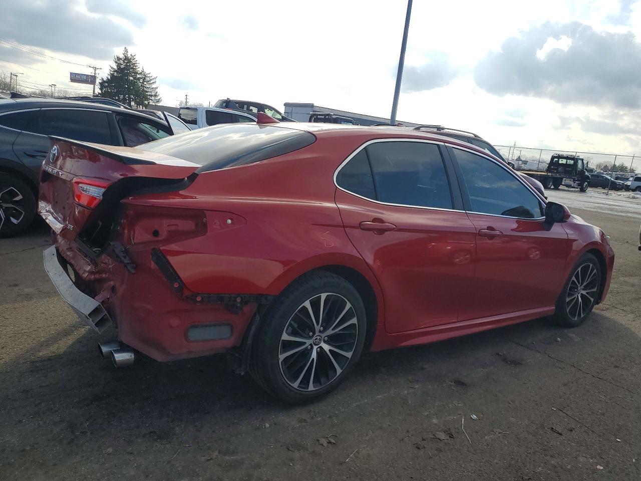 2020 TOYOTA CAMRY SE photo 5