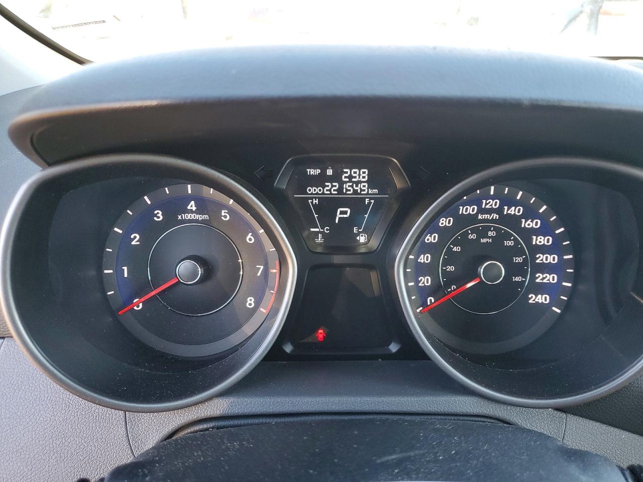 2013 HYUNDAI ELANTRA GLS photo 17