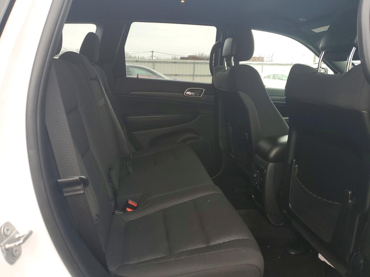 2019 JEEP GRAND CHEROKEE LAREDO photo 11