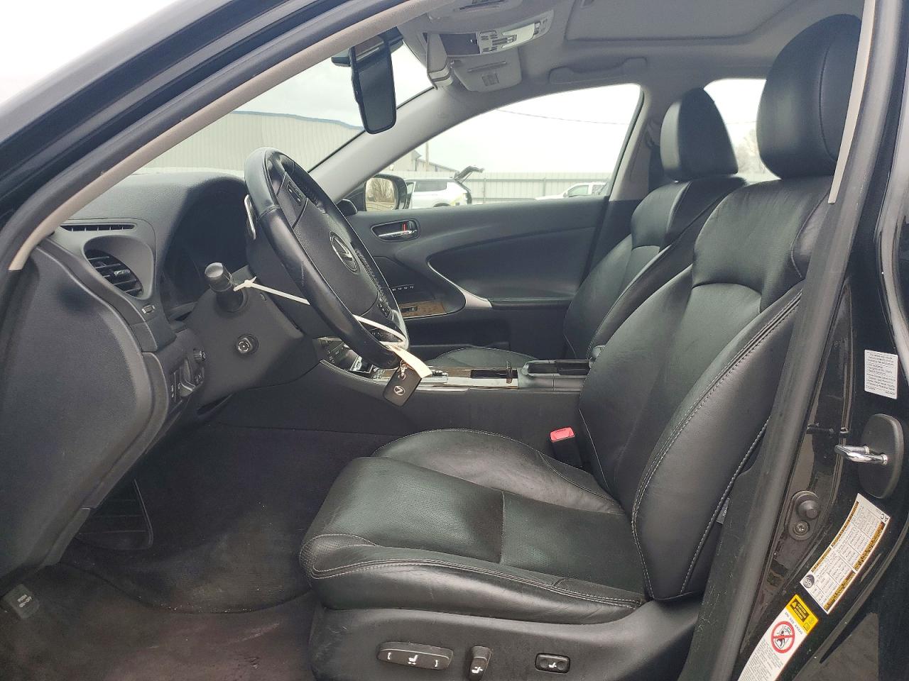 2009 LEXUS IS photo 13