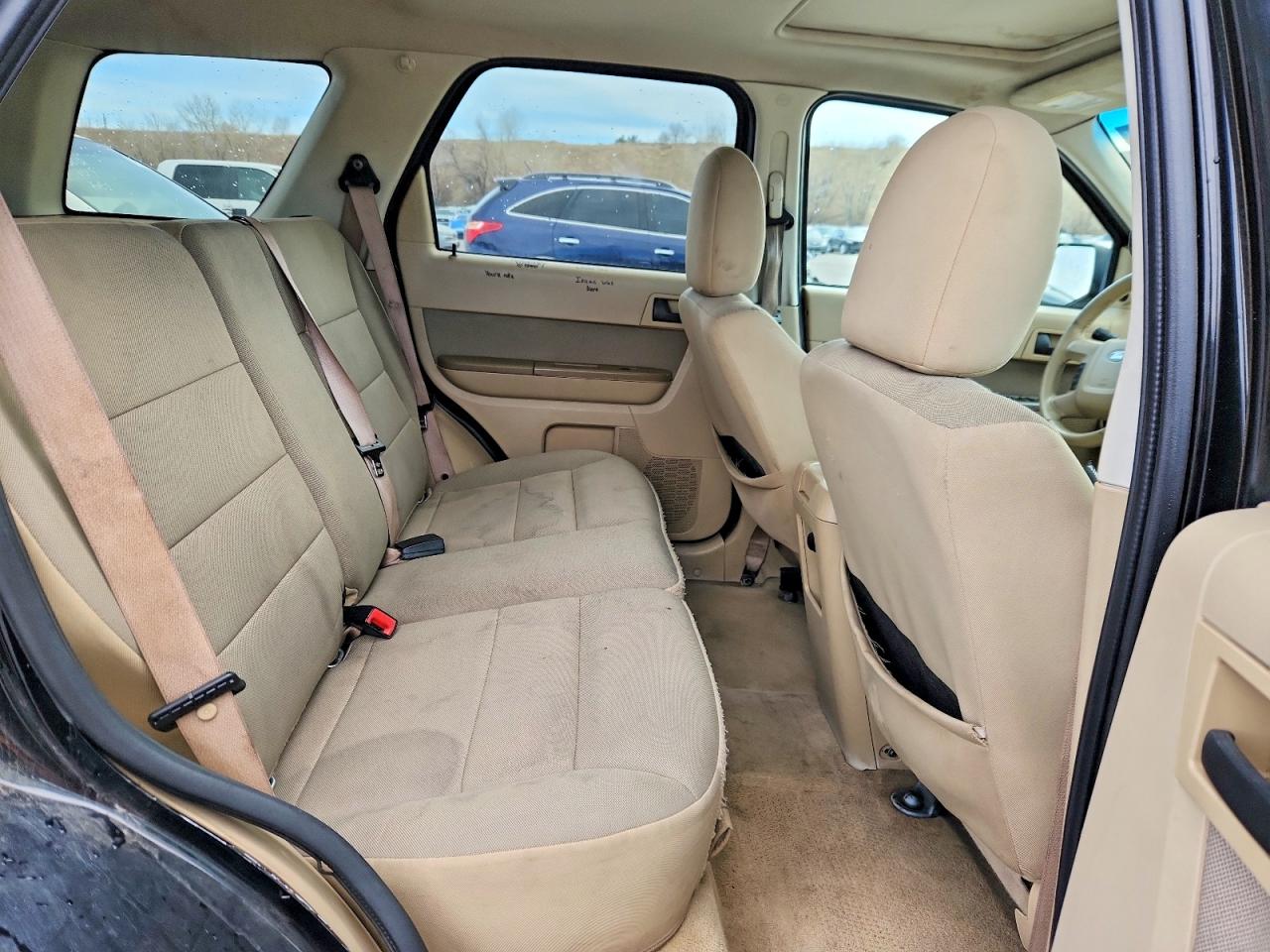 2010 FORD ESCAPE XLT photo 11