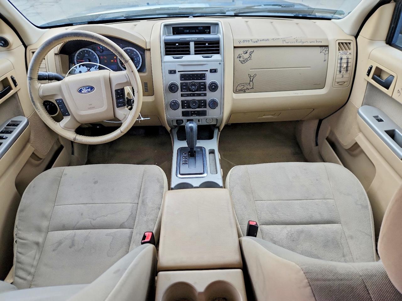 2010 FORD ESCAPE XLT photo 8