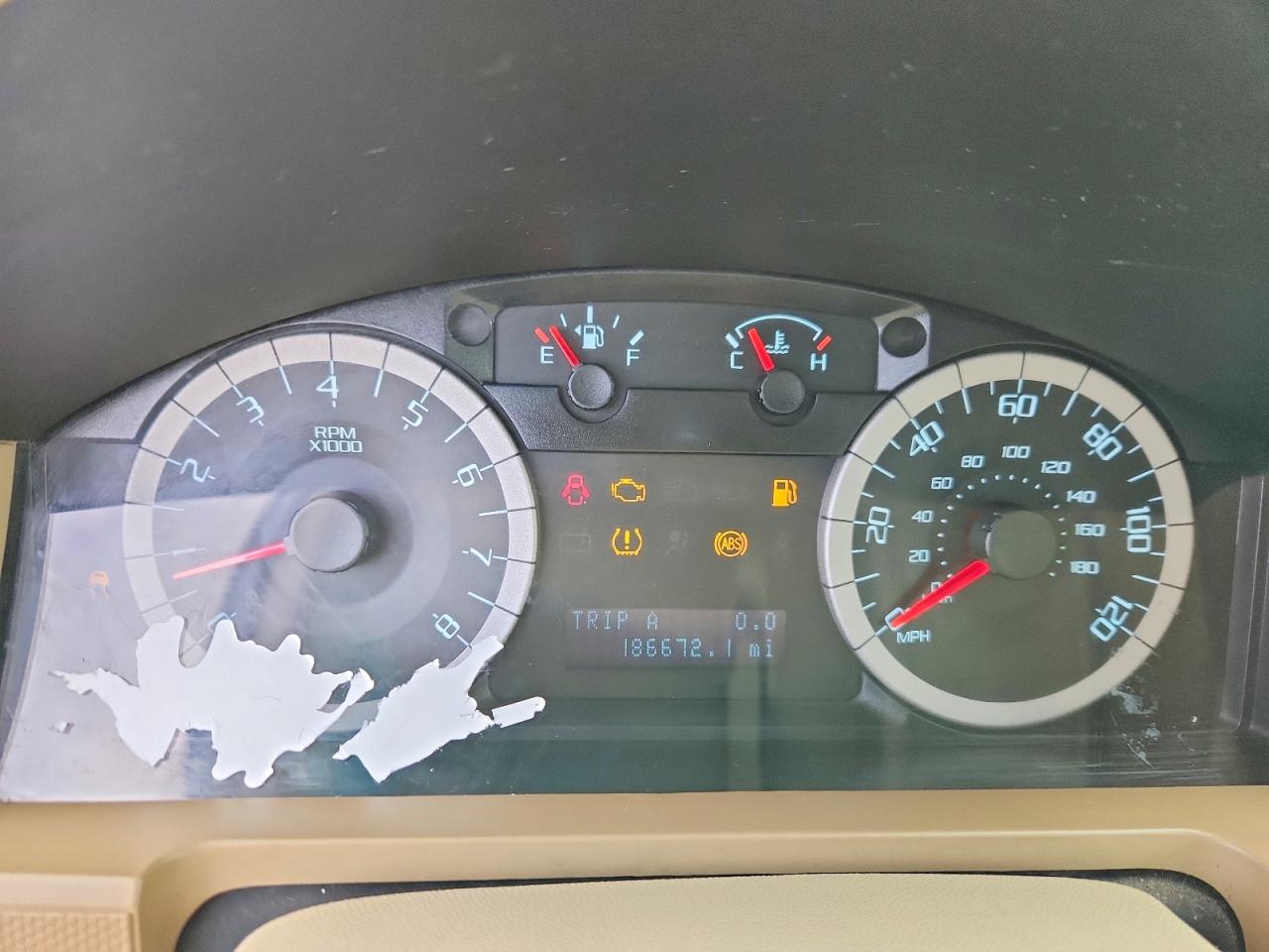 2010 FORD ESCAPE XLT photo 9