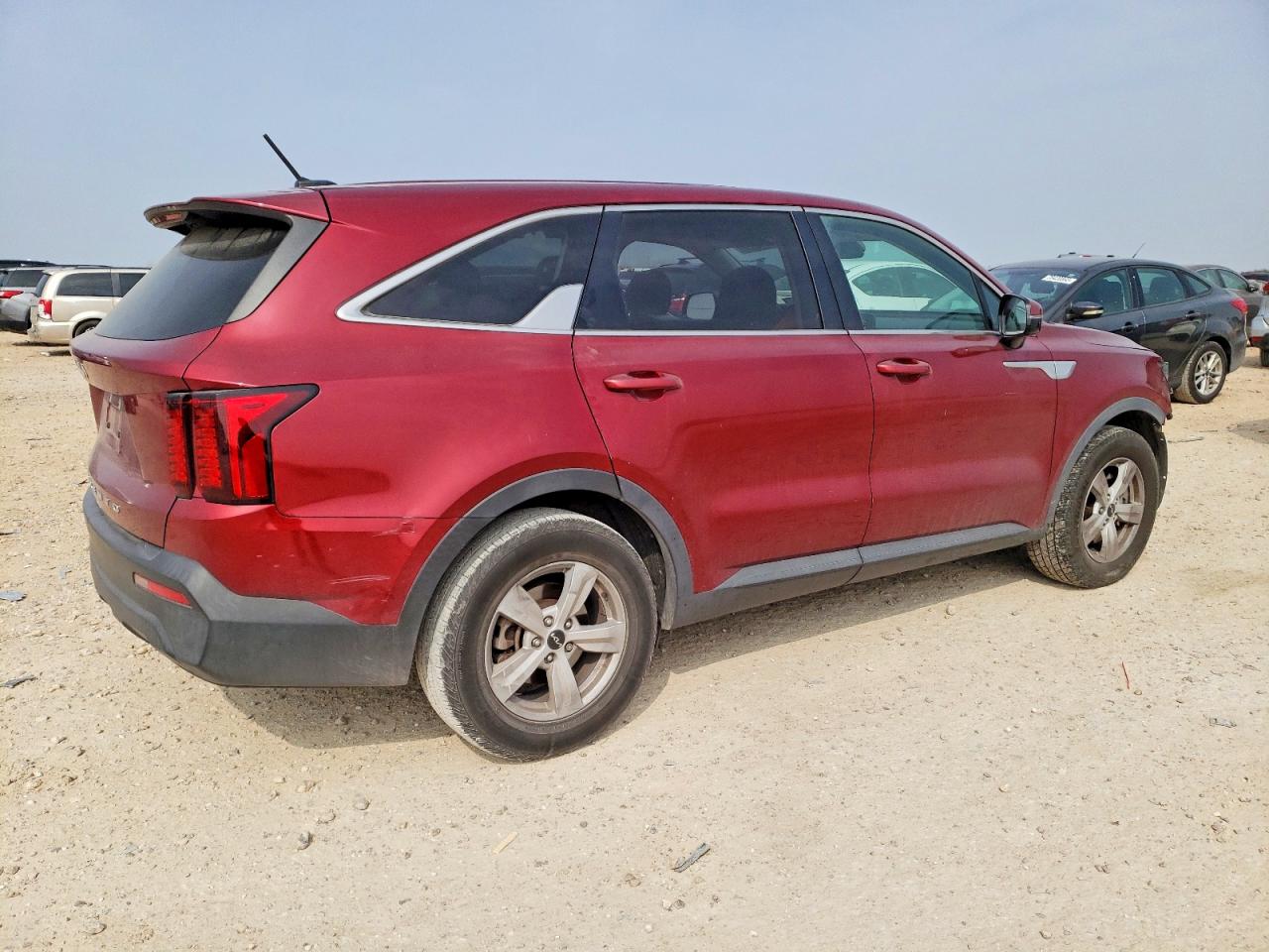 2022 KIA SORENTO LX photo 3
