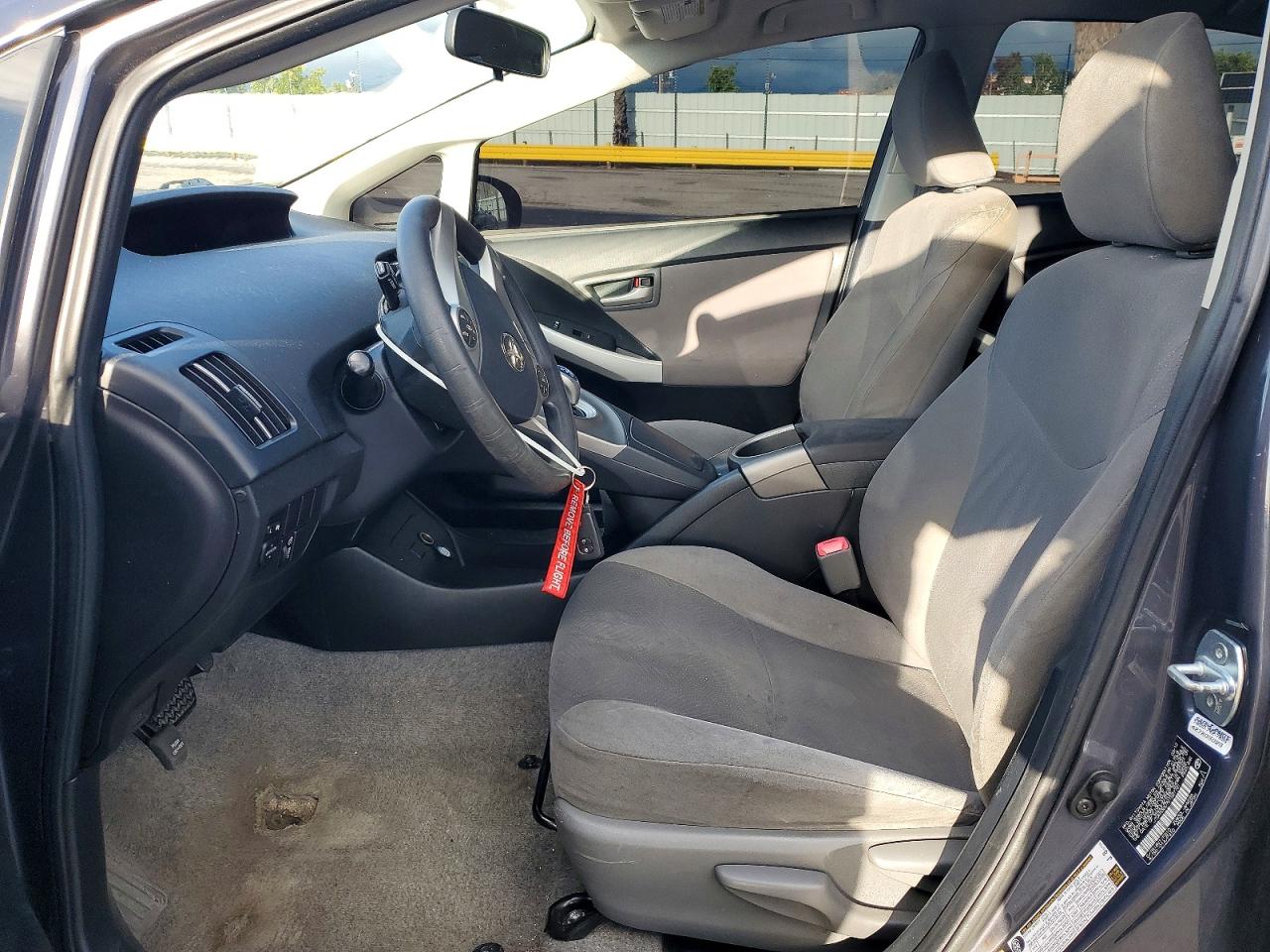 2012 TOYOTA PRIUS TWO photo 7