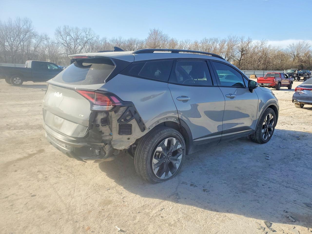 2023 KIA SPORTAGE X LINE photo 5