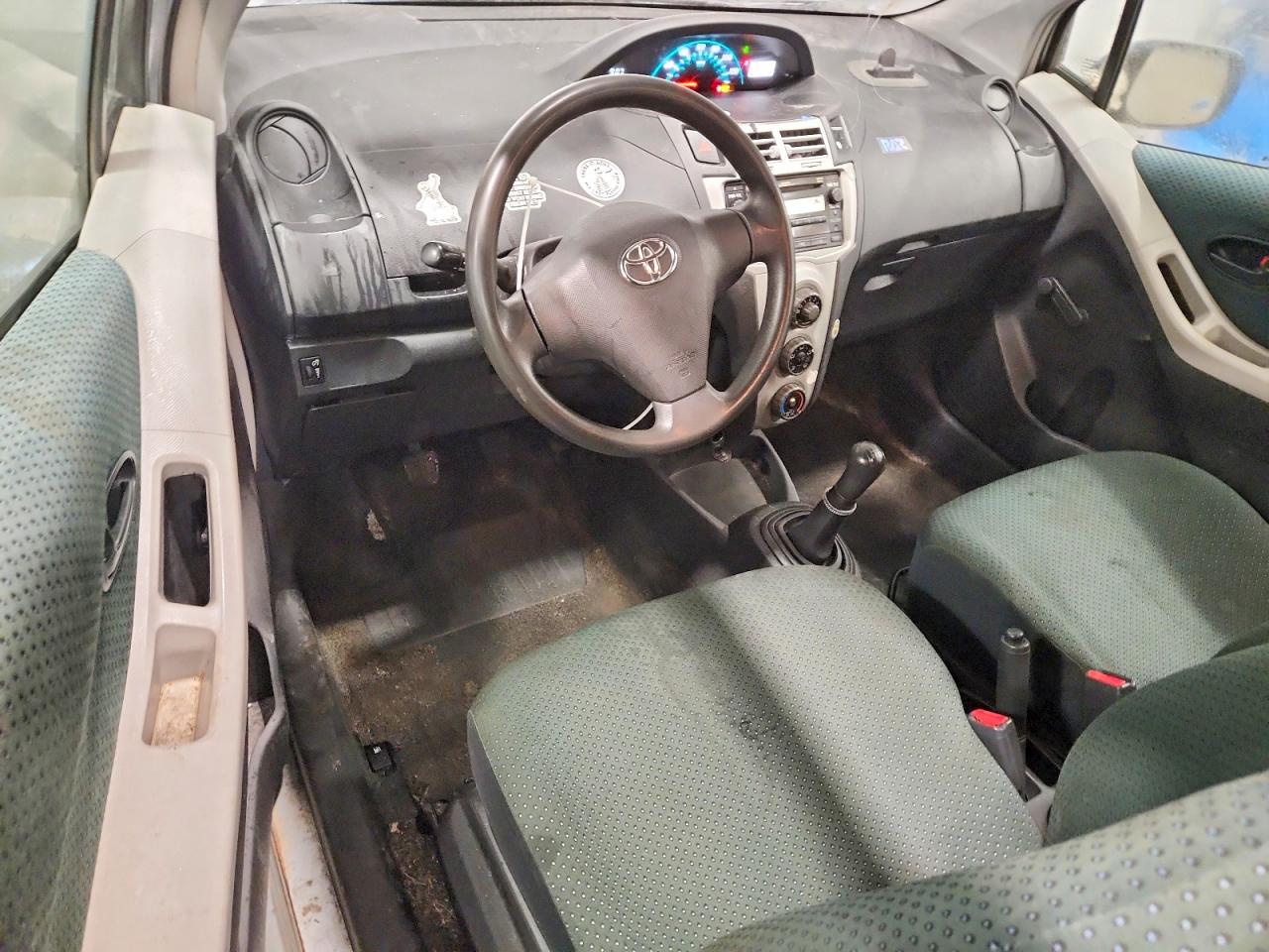 2007 TOYOTA YARIS photo 15
