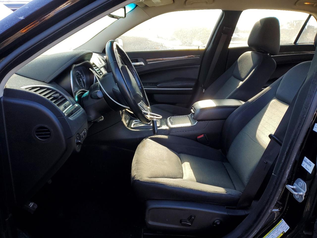 2021 CHRYSLER 300 TOURING photo 13