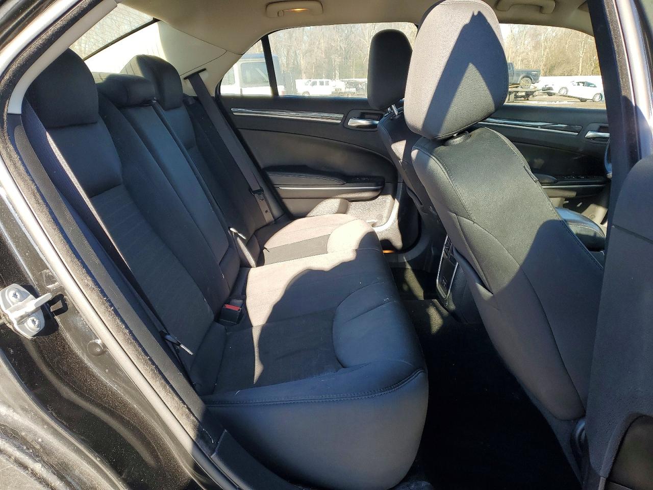 2021 CHRYSLER 300 TOURING photo 19