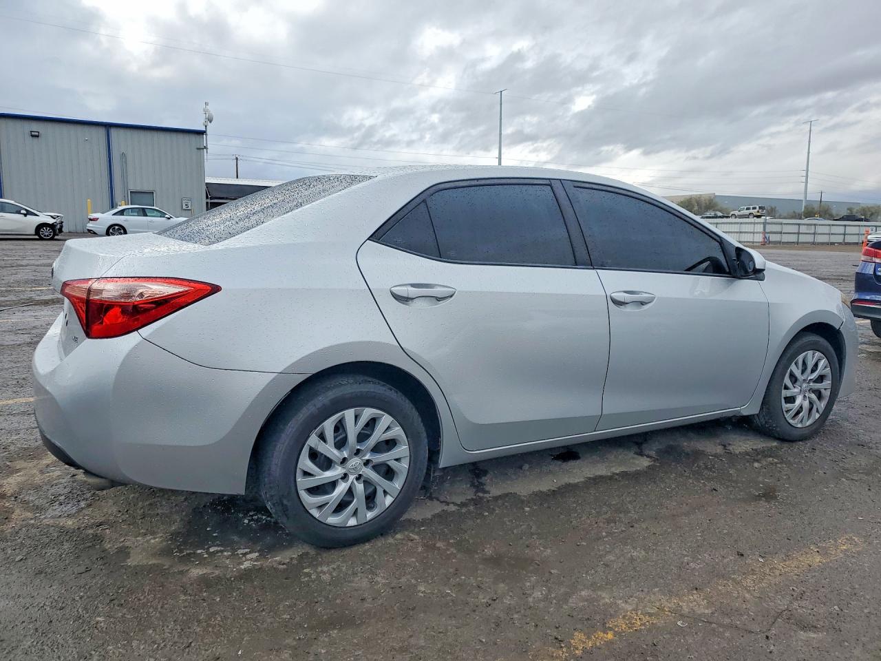 2019 TOYOTA COROLLA LE photo 7