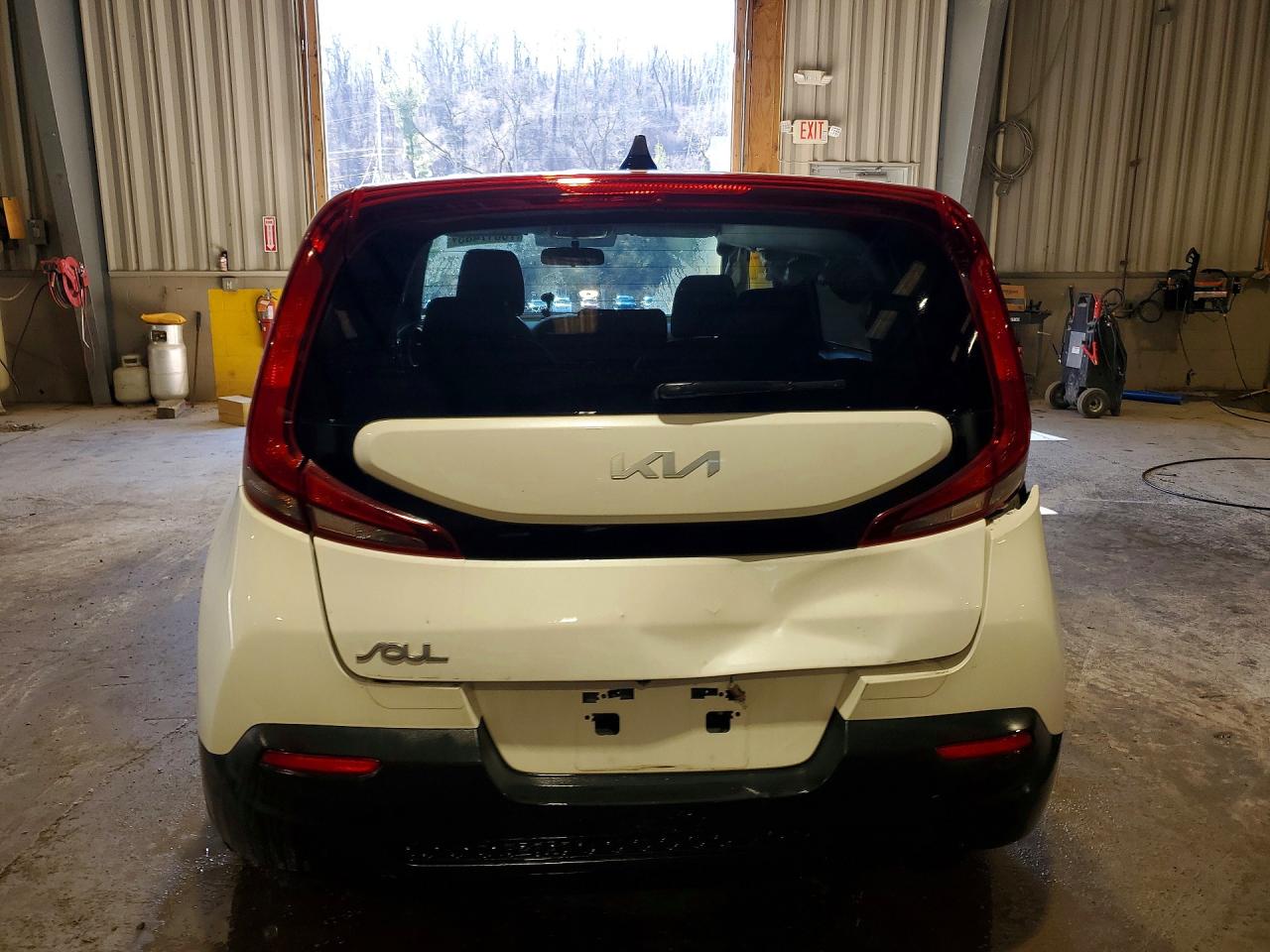 2022 KIA SOUL LX photo 11