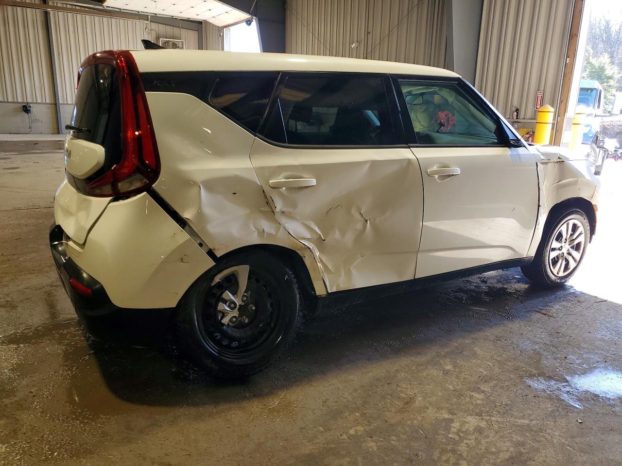 2022 KIA SOUL LX photo 5