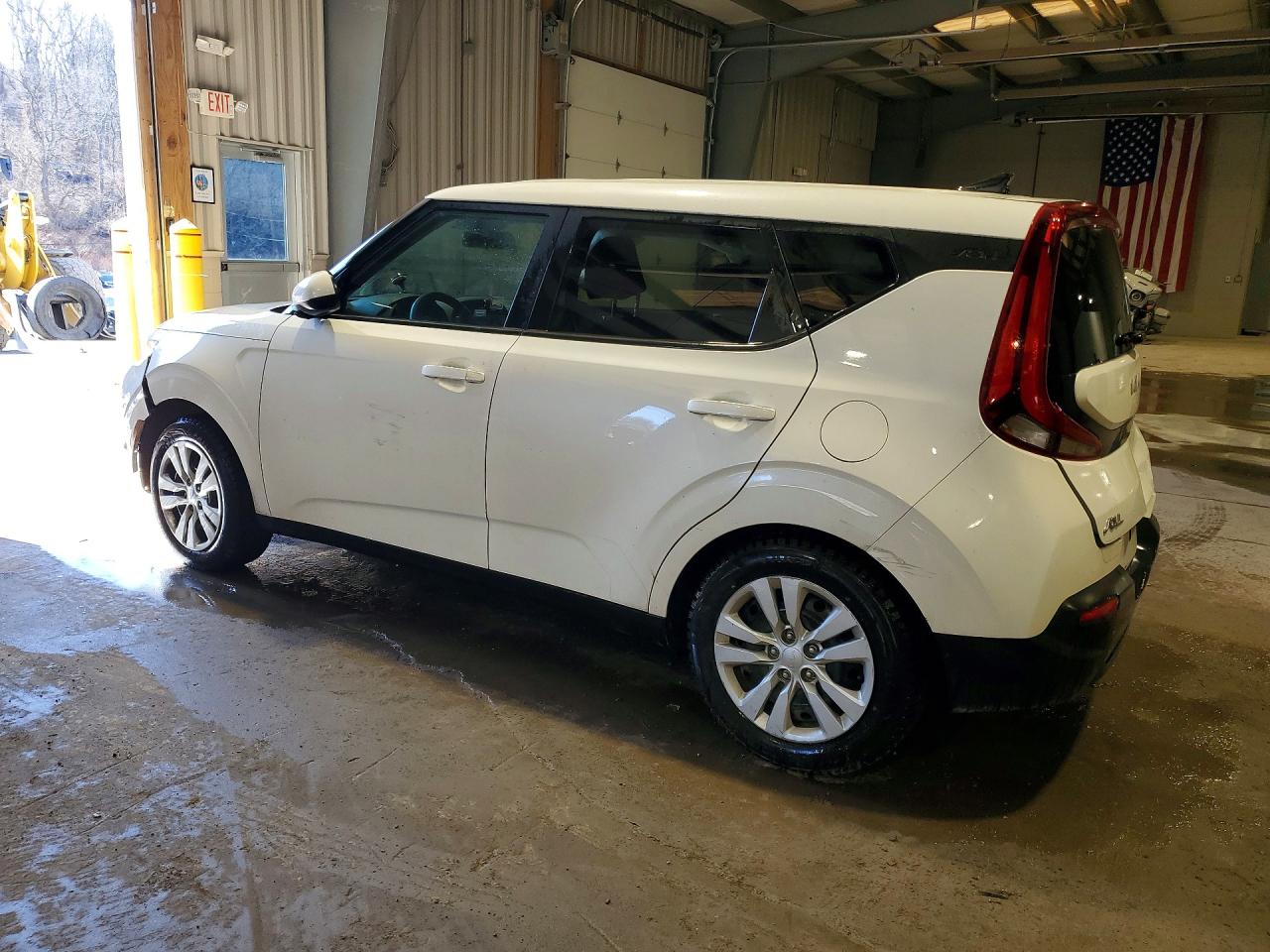 2022 KIA SOUL LX photo 3