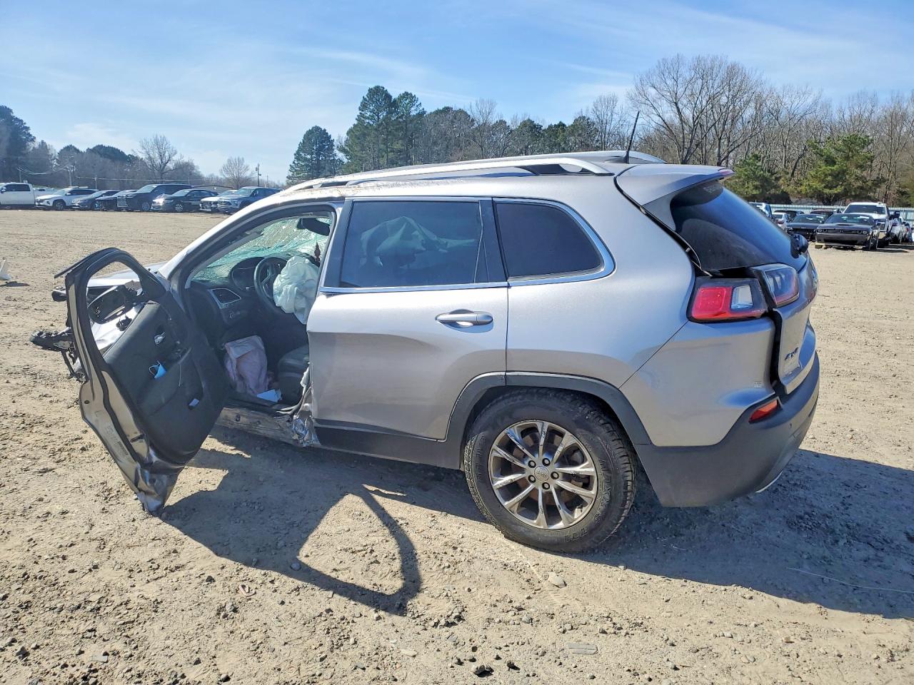 2019 JEEP CHEROKEE LATITUDE PLUS photo 2