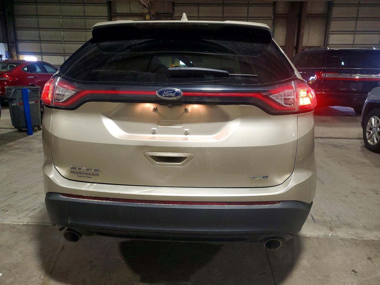 2017 FORD EDGE SE photo 6