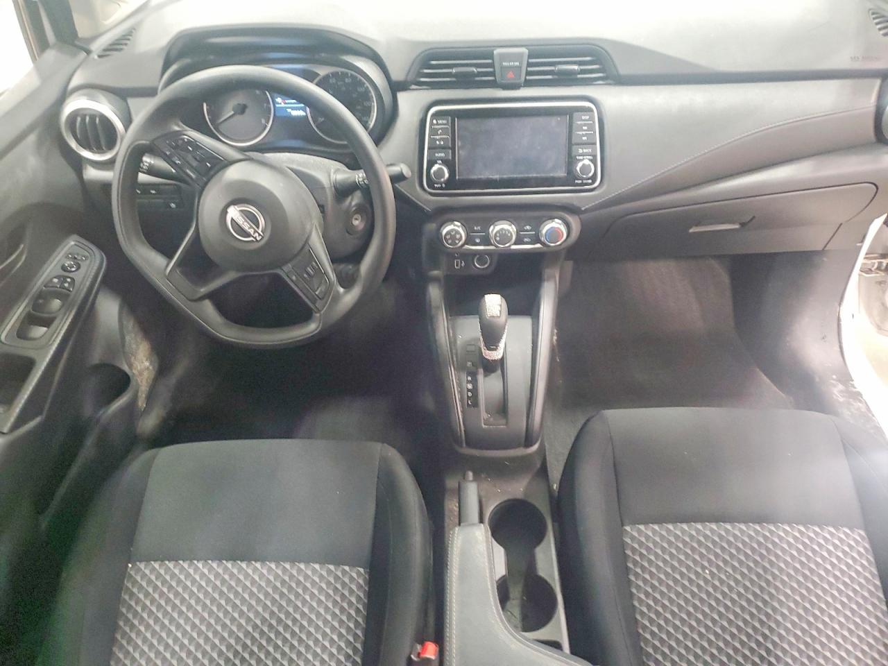 2024 NISSAN VERSA S photo 8