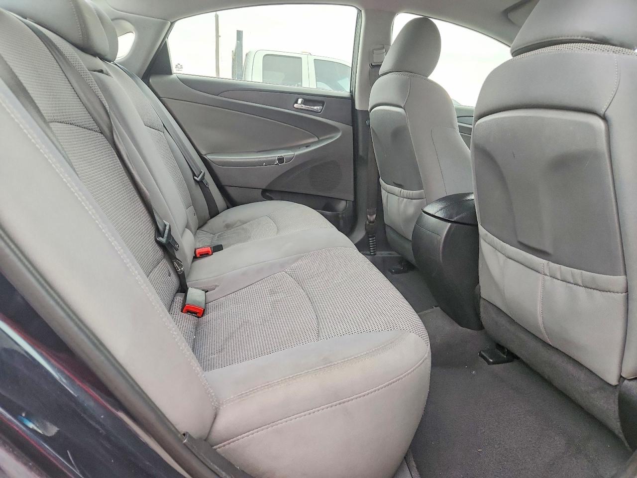 2013 HYUNDAI SONATA GLS photo 10