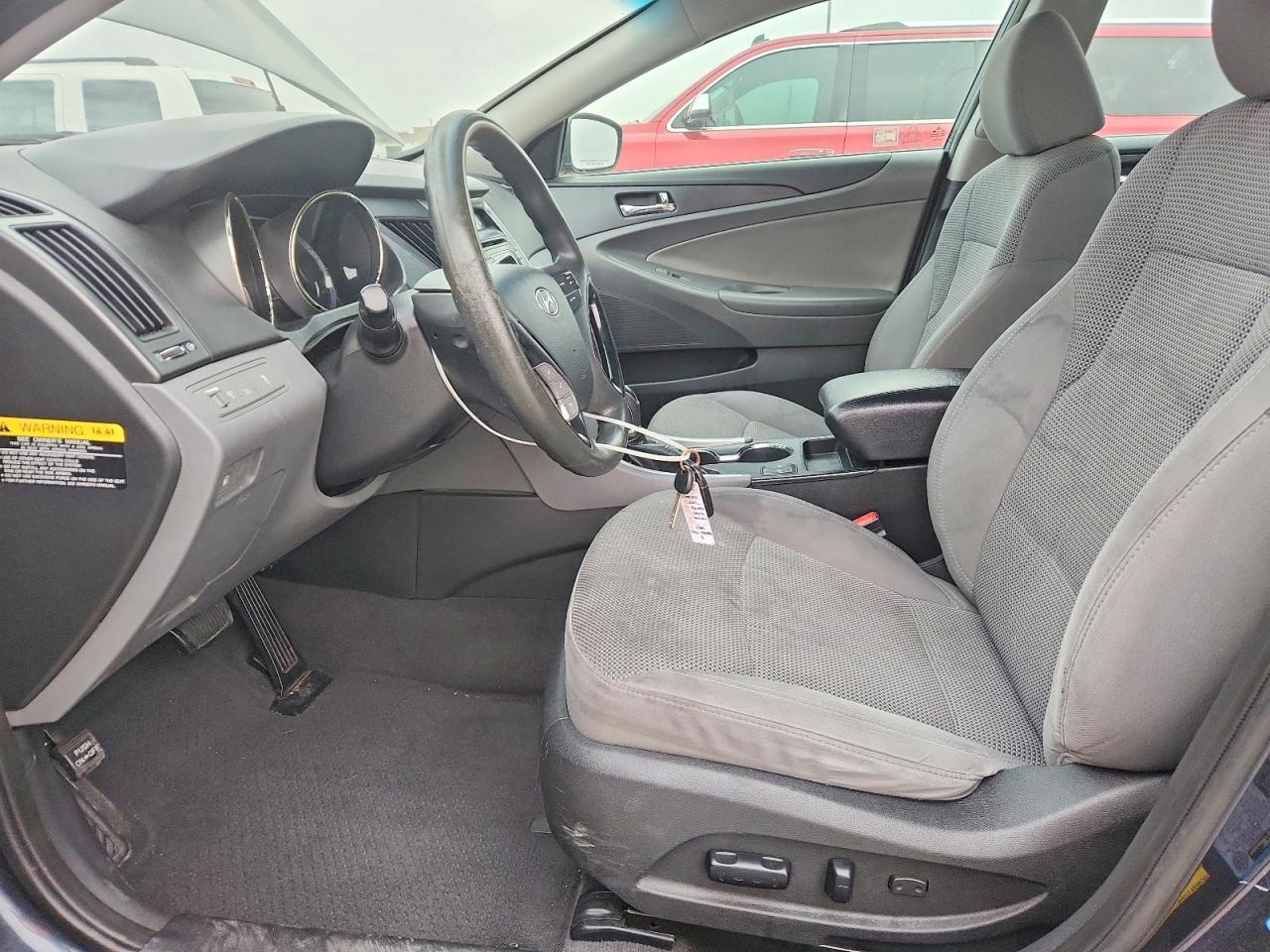 2013 HYUNDAI SONATA GLS photo 7