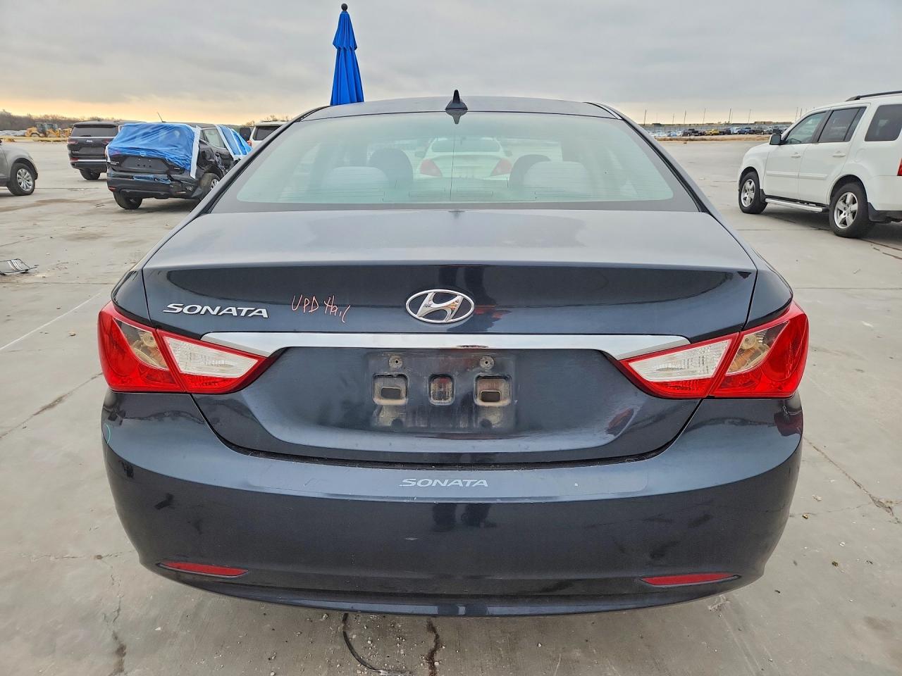 2013 HYUNDAI SONATA GLS photo 6