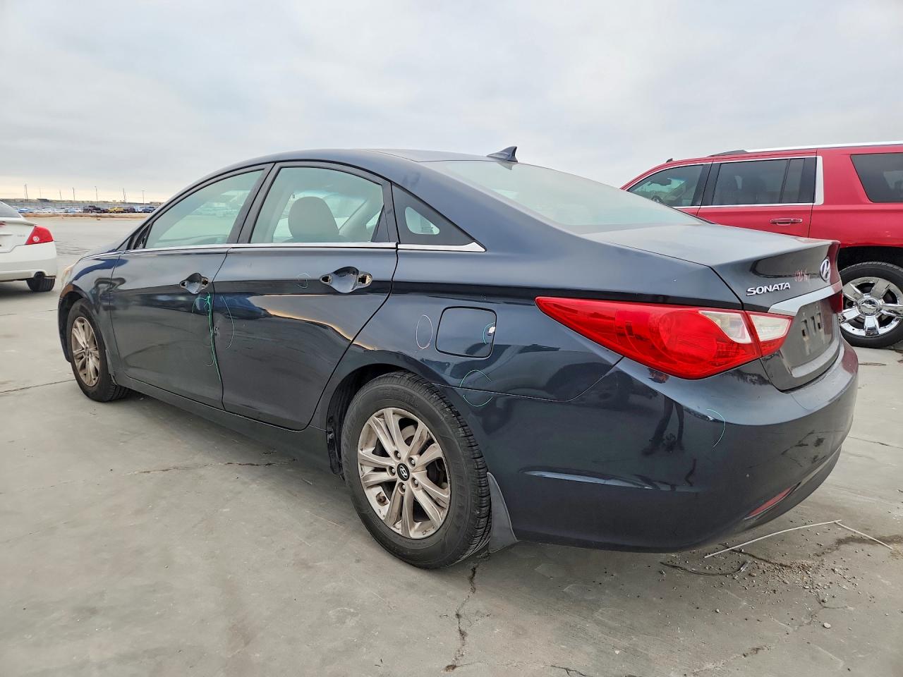 2013 HYUNDAI SONATA GLS photo 2