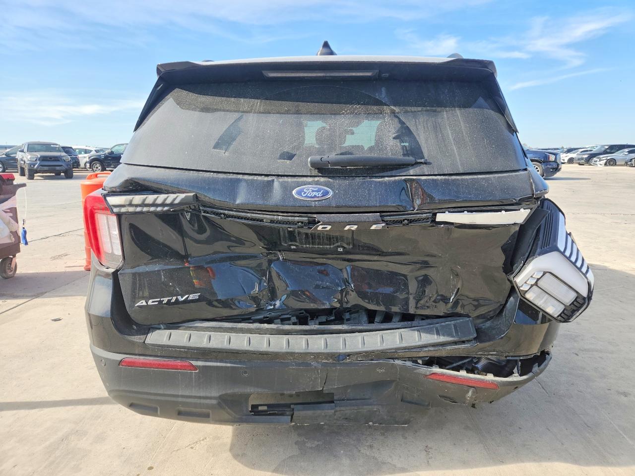 2025 FORD EXPLORER ACTIVE photo 6