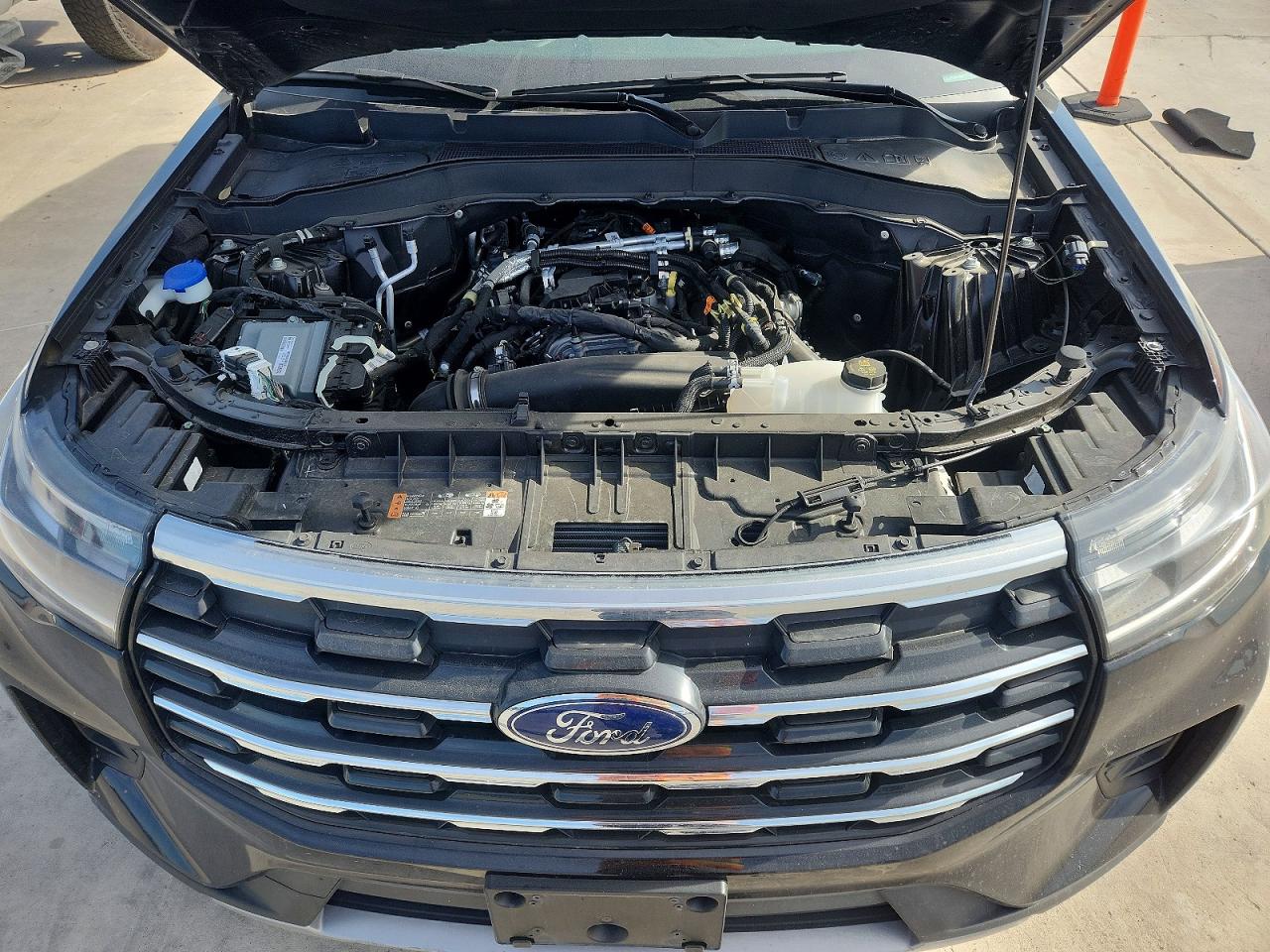 2025 FORD EXPLORER ACTIVE photo 11