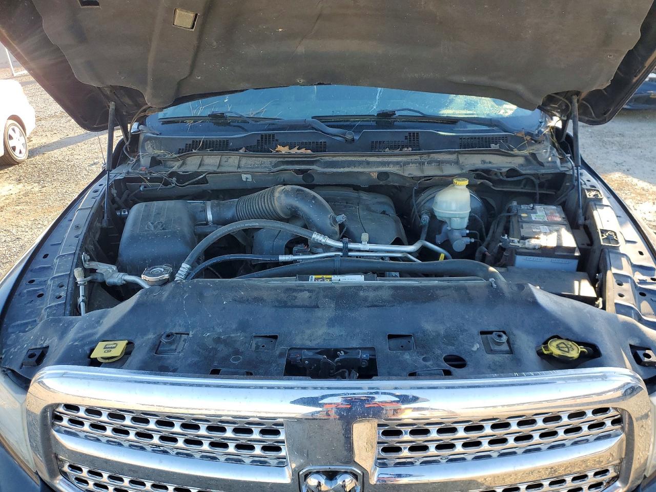 2015 RAM 1500 LARAMIE photo 21