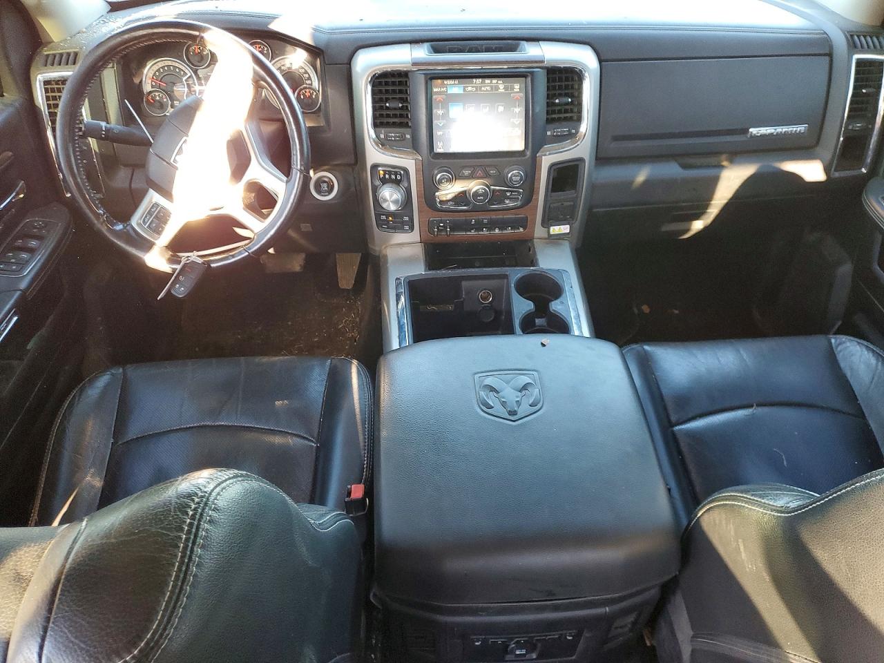 2015 RAM 1500 LARAMIE photo 15