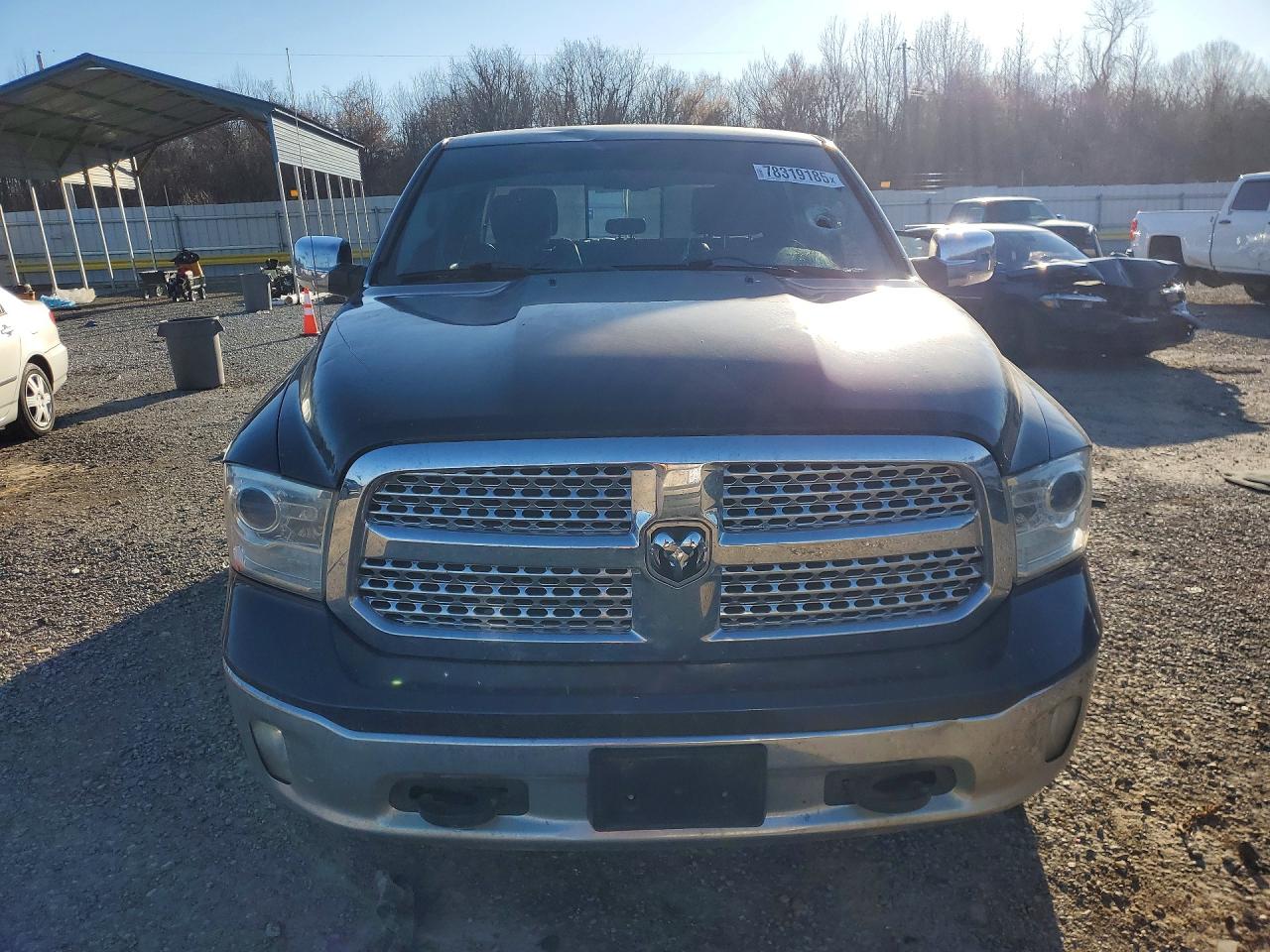 2015 RAM 1500 LARAMIE photo 9