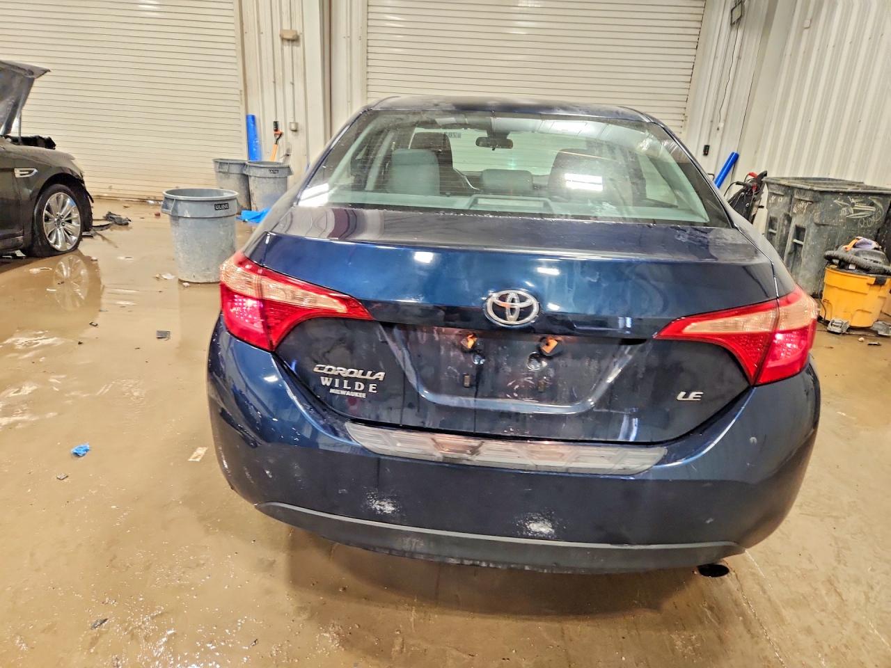 2018 TOYOTA COROLLA LE photo 6