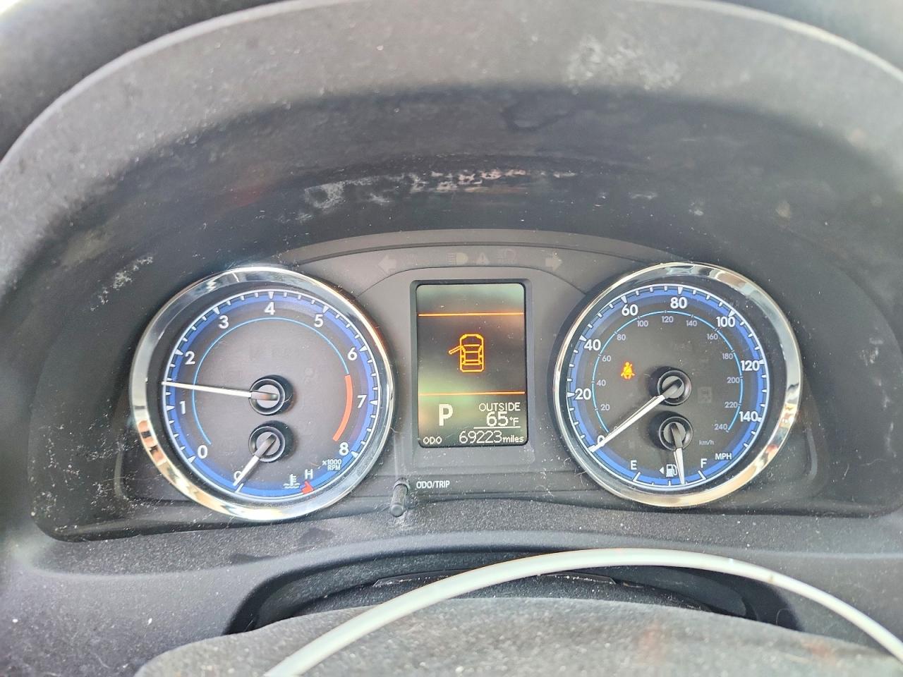 2018 TOYOTA COROLLA LE photo 9