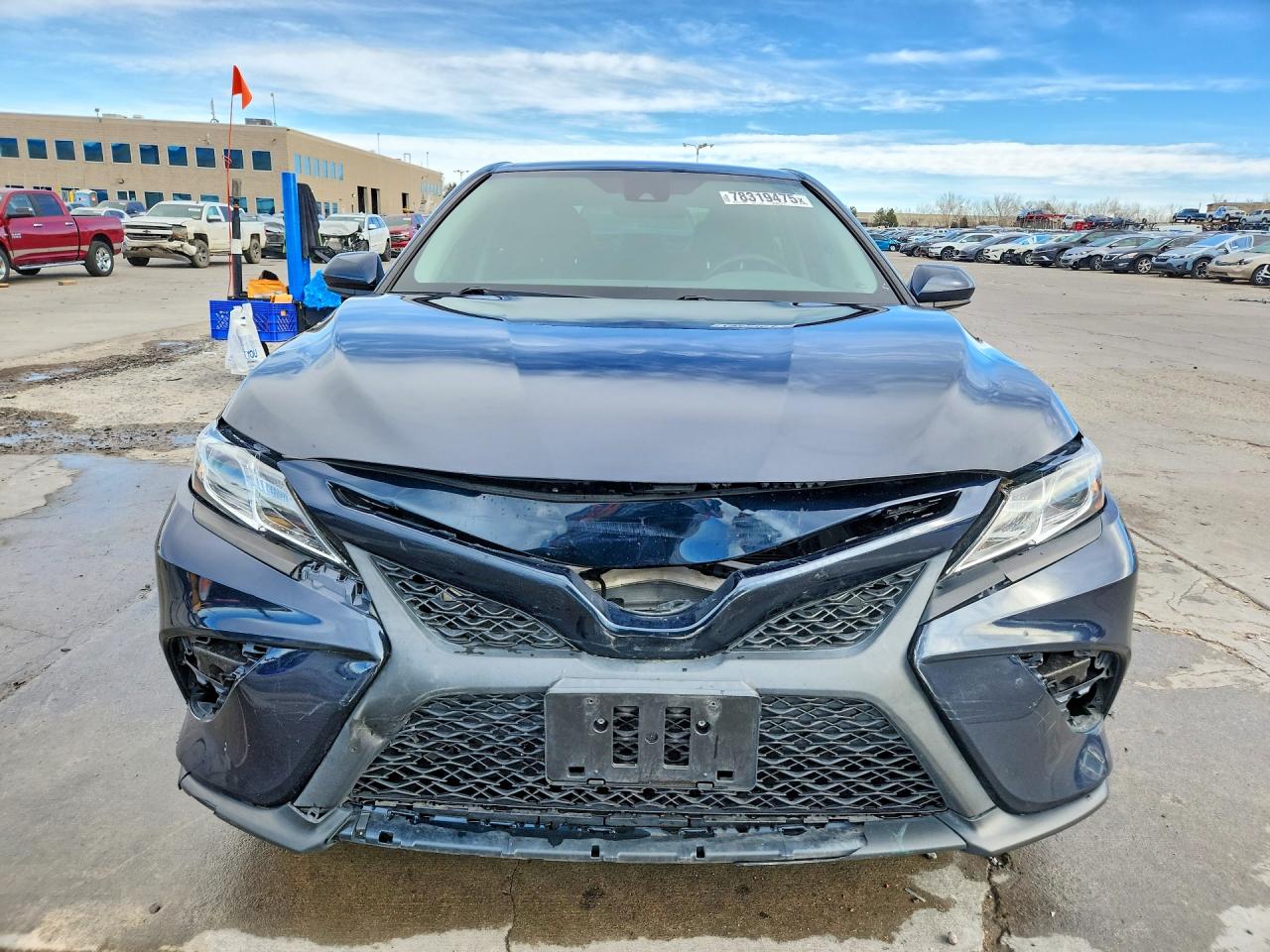 2020 TOYOTA CAMRY SE photo 5