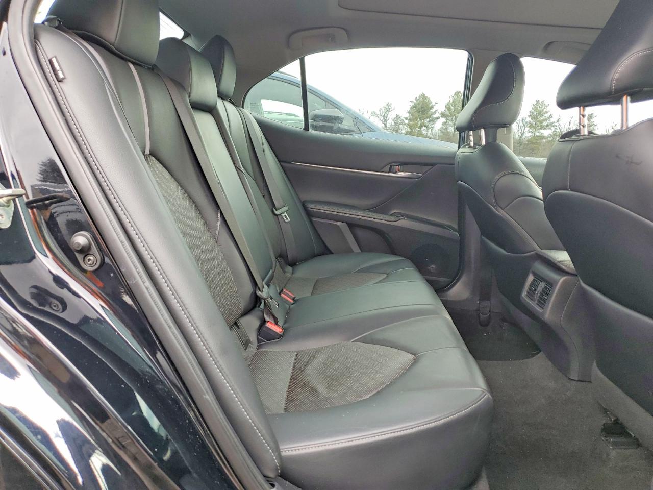 2020 TOYOTA CAMRY XSE photo 19