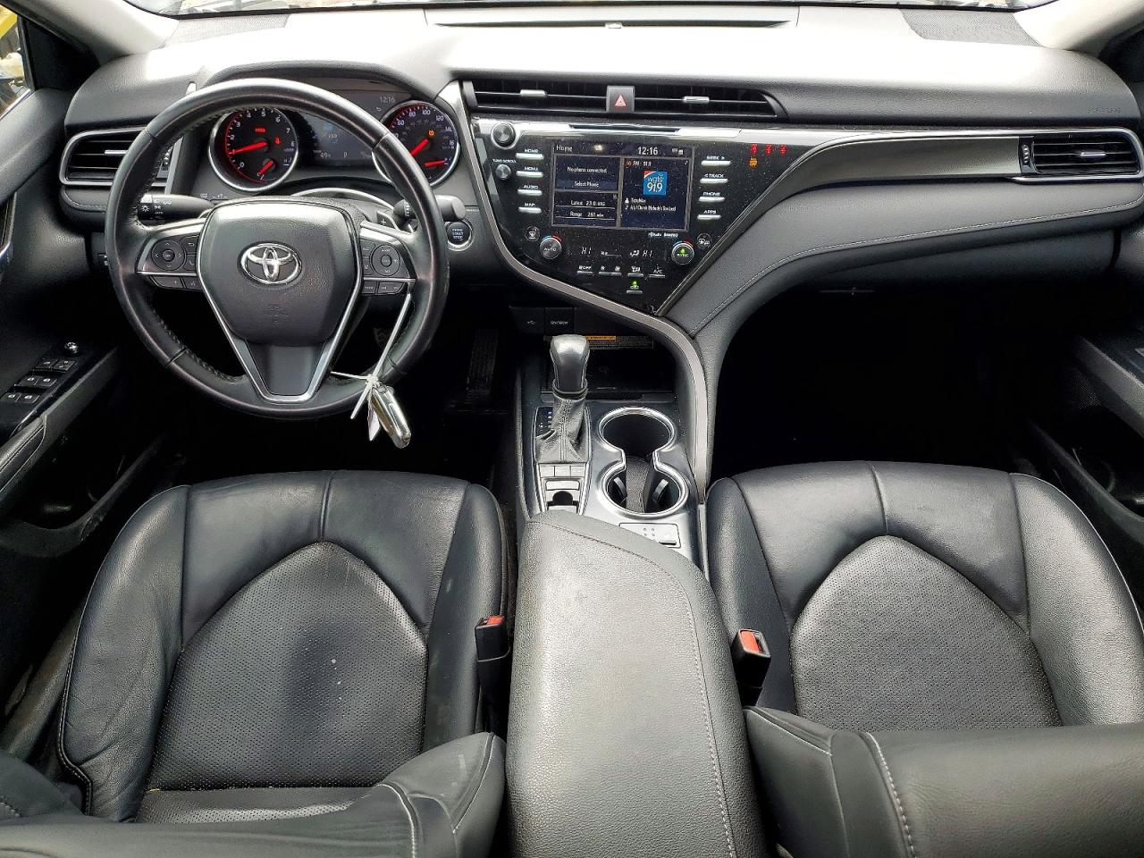 2020 TOYOTA CAMRY XSE photo 15