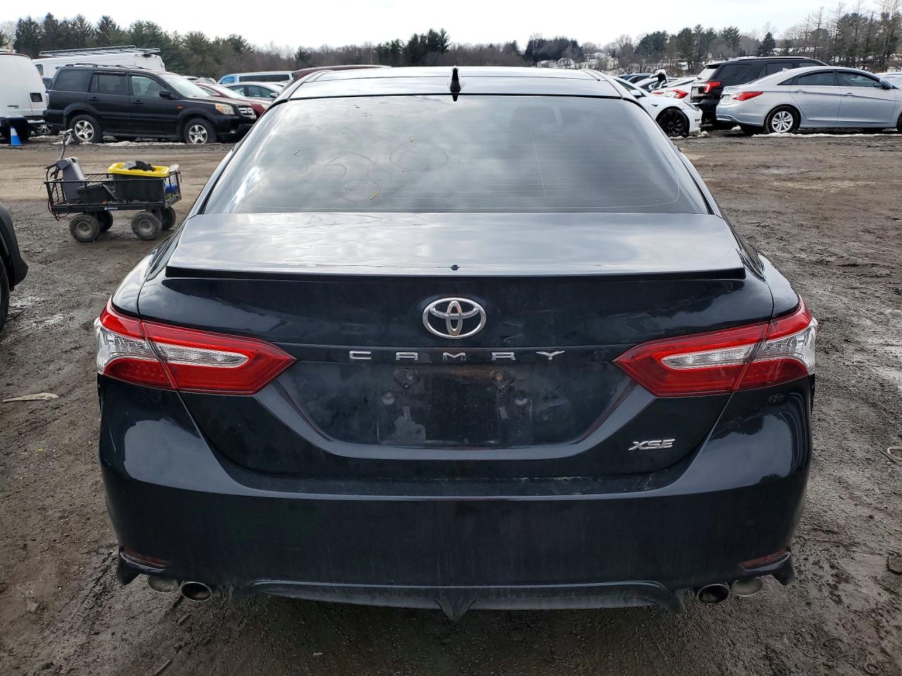 2020 TOYOTA CAMRY XSE photo 11
