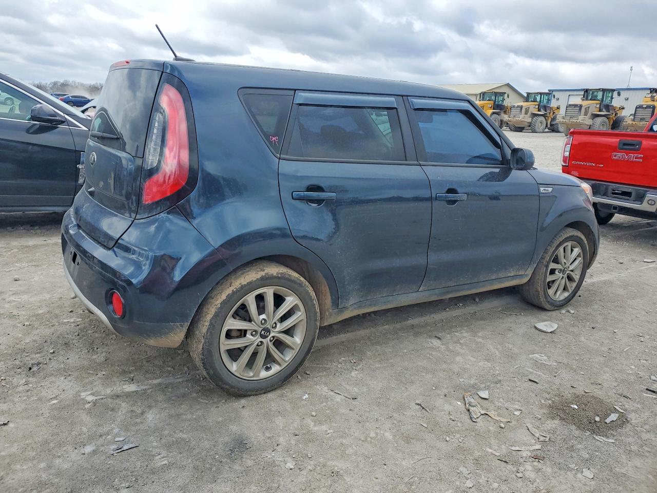2017 KIA SOUL + photo 5