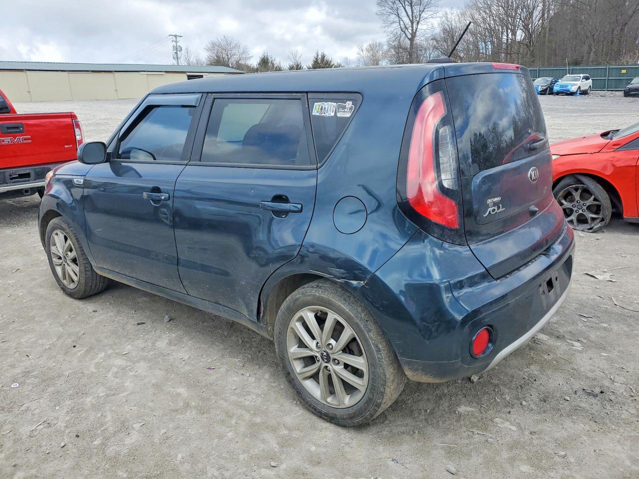 2017 KIA SOUL + photo 3