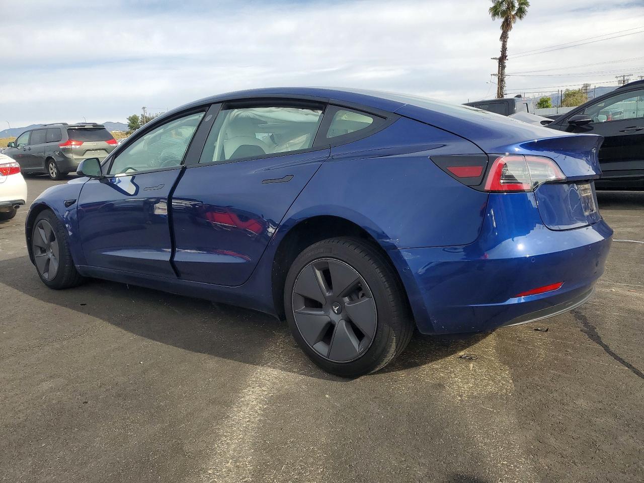 2022 TESLA MODEL 3 photo 4