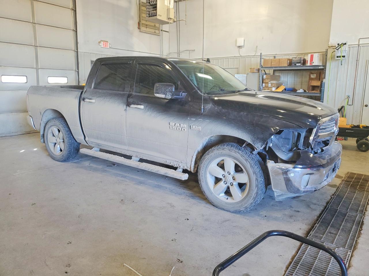 2016 RAM 1500 SLT photo 10